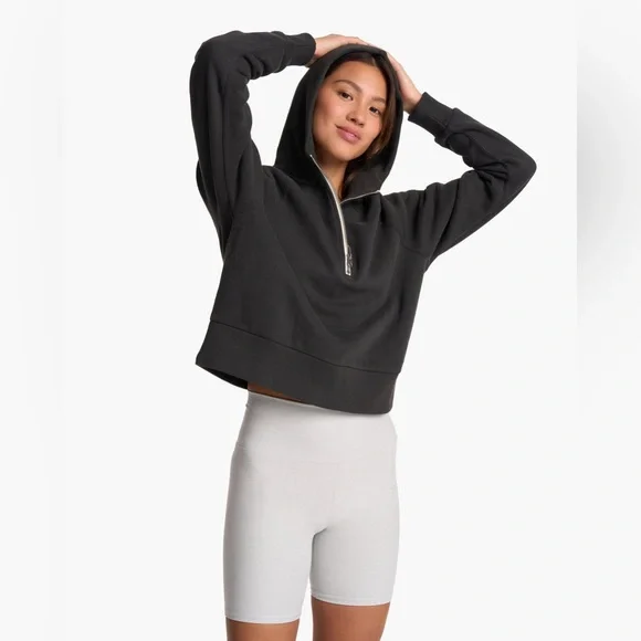 NWT Vuori Restore Half Zip Hoodie Women's Fleece Pullover in Washed Black - Picture 6 of 6